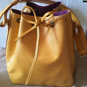 LV Epi Noe bag. 🎉🎉HOST PICK🎉🎉🔥